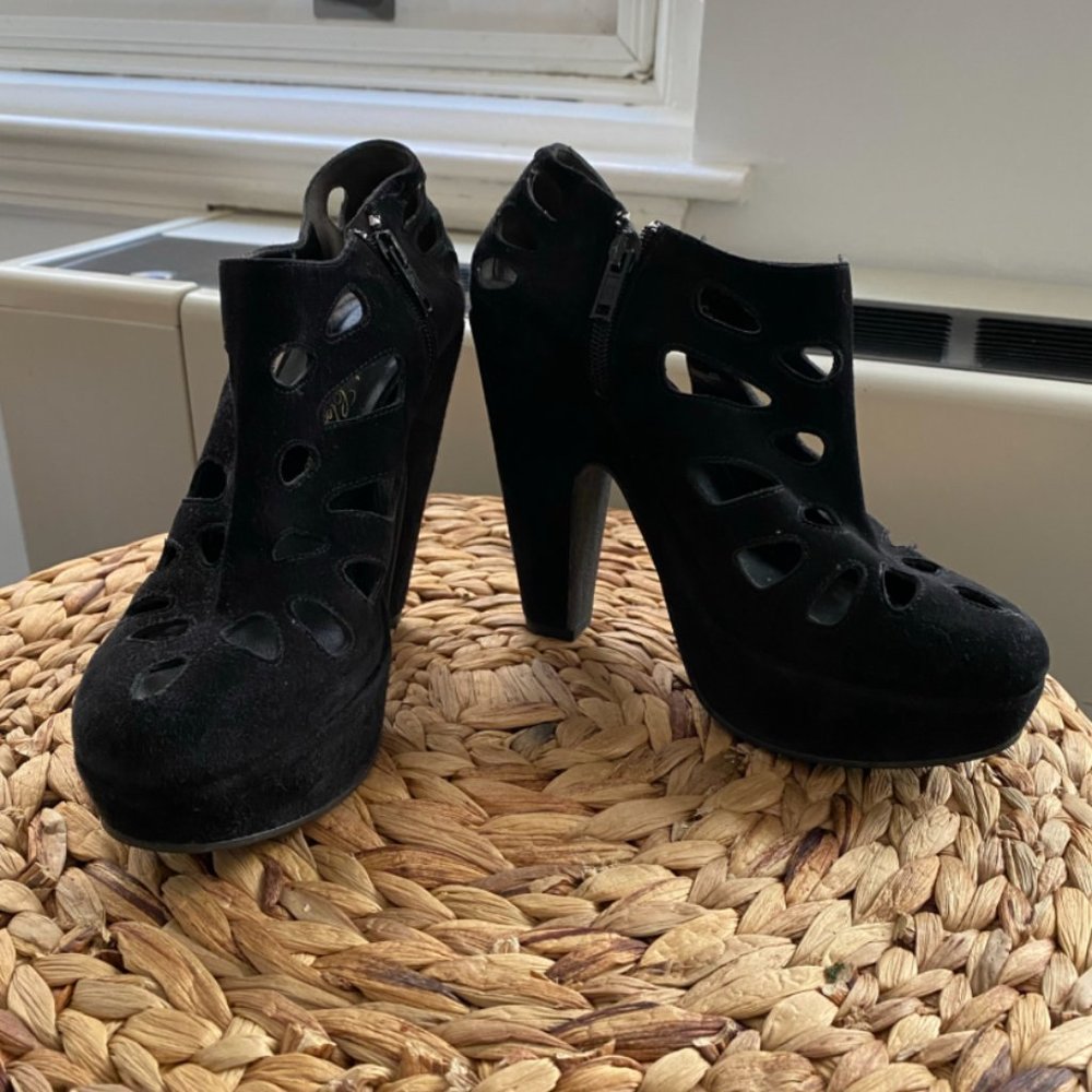 Robert Clergerie Suede Booties